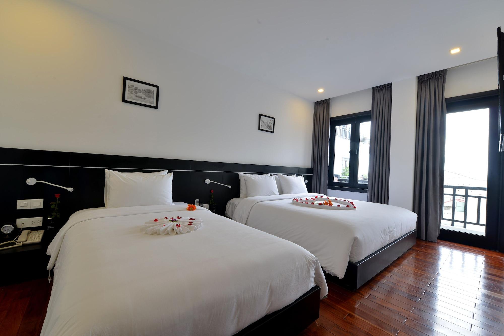 Nostalgia Hotel And Spa Hoi An Exterior photo