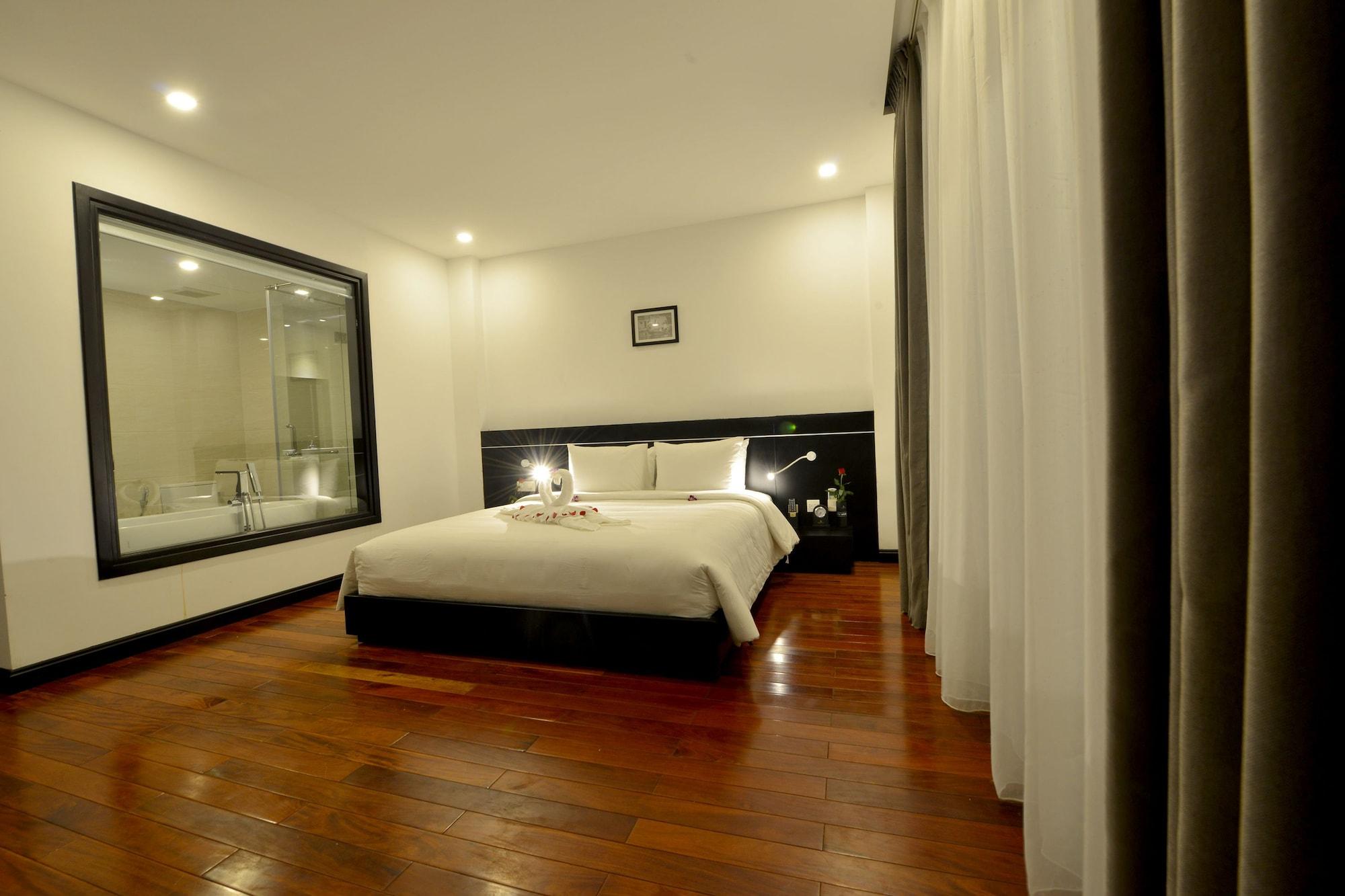 Nostalgia Hotel And Spa Hoi An Exterior photo