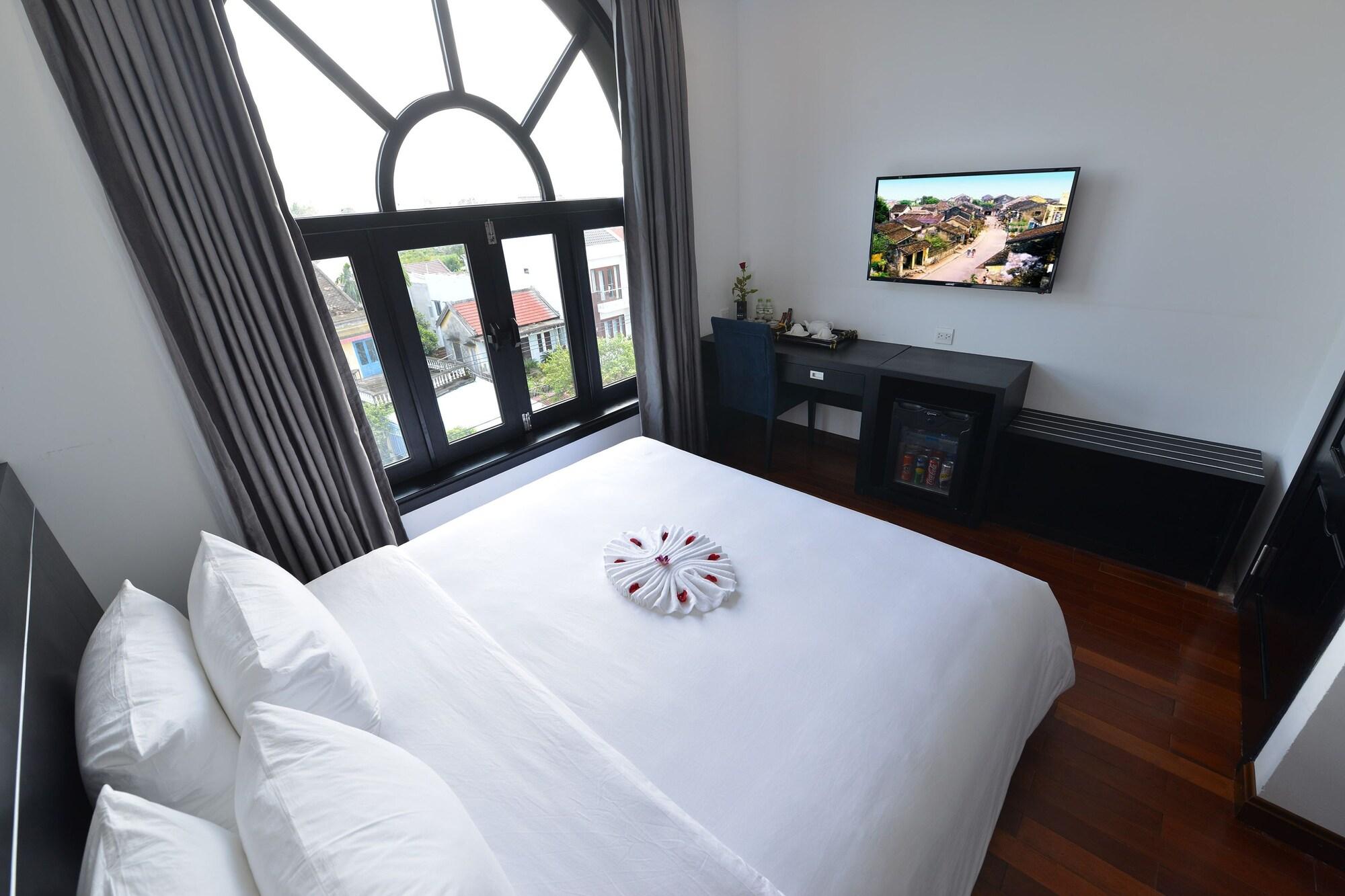 Nostalgia Hotel And Spa Hoi An Exterior photo