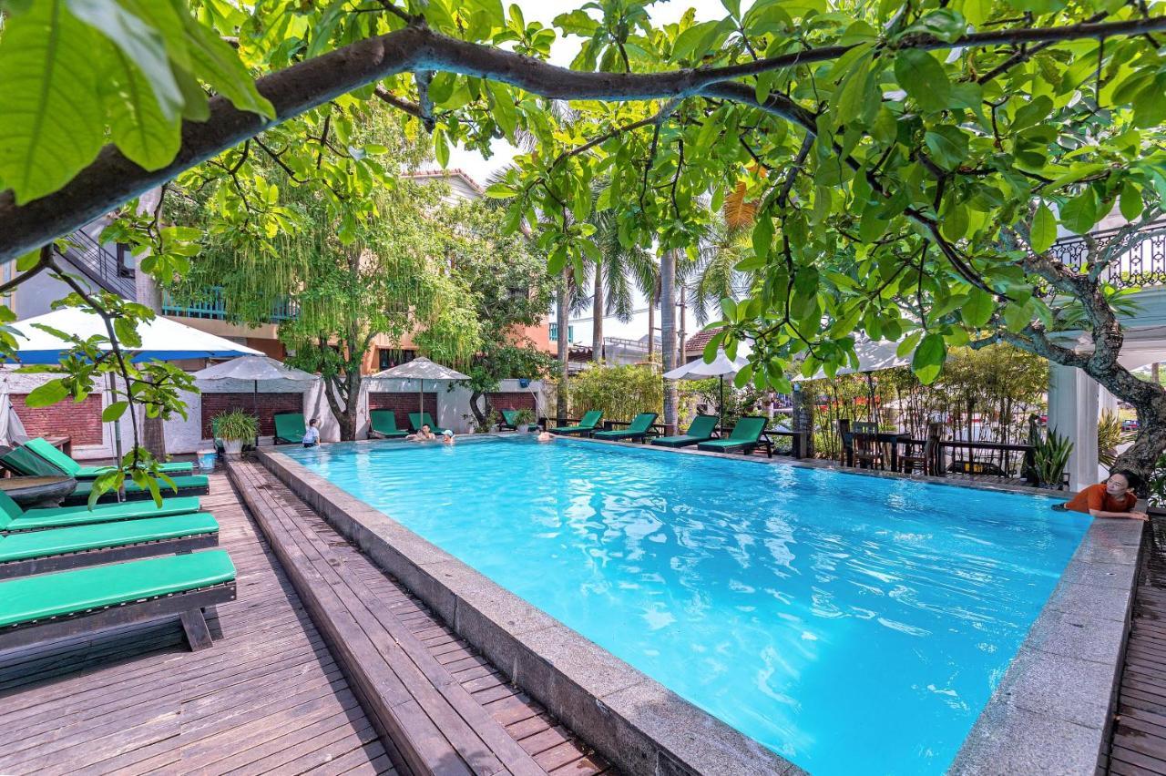 Nostalgia Hotel And Spa Hoi An Exterior photo