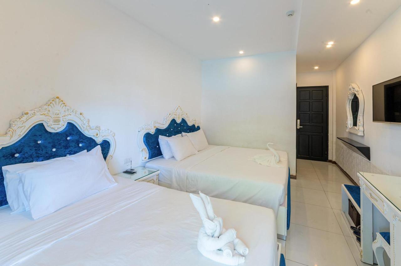 Nostalgia Hotel And Spa Hoi An Exterior photo