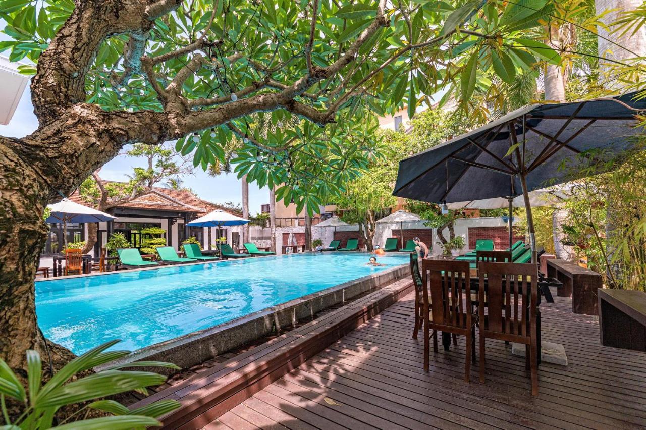 Nostalgia Hotel And Spa Hoi An Exterior photo