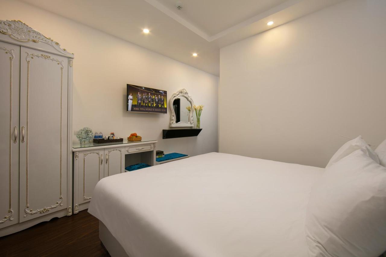 Nostalgia Hotel And Spa Hoi An Exterior photo
