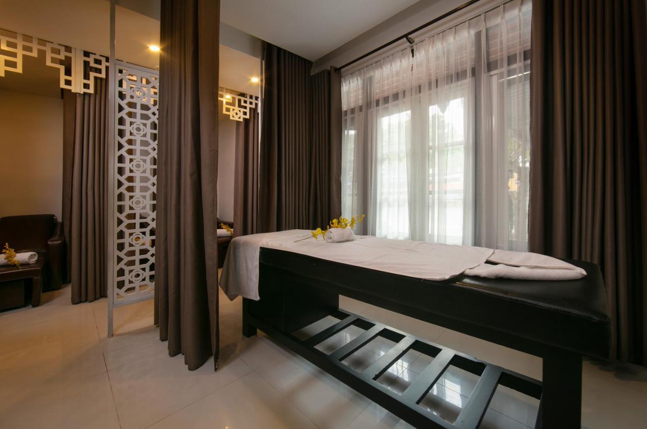 Nostalgia Hotel And Spa Hoi An Exterior photo